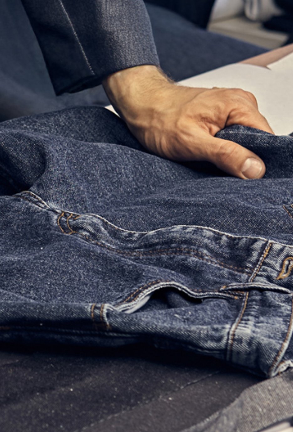 Denim-Hyde-Paris-Custom-Fit-Jeans-Our-story-mobile